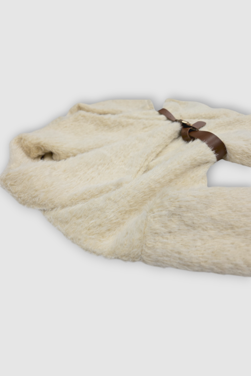 Bež lagana jakna Emma od umjetnog krzna sa pojasom