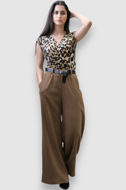 Camel samt hlače Lucy s širokim nogavicama i remenom