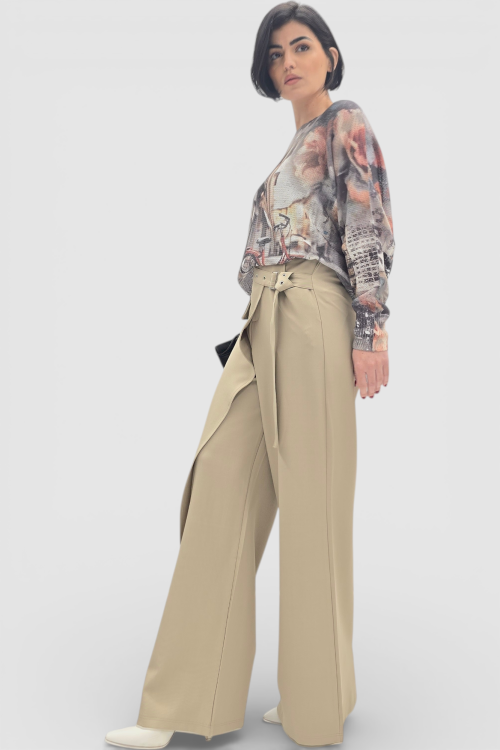 Bež široke hlače Ivanna s efektom preklopa na jednu nogavicu  i integriranim remenom