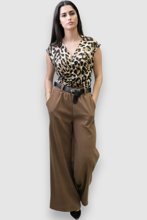 Camel samt hlače Lucy s širokim nogavicama i remenom