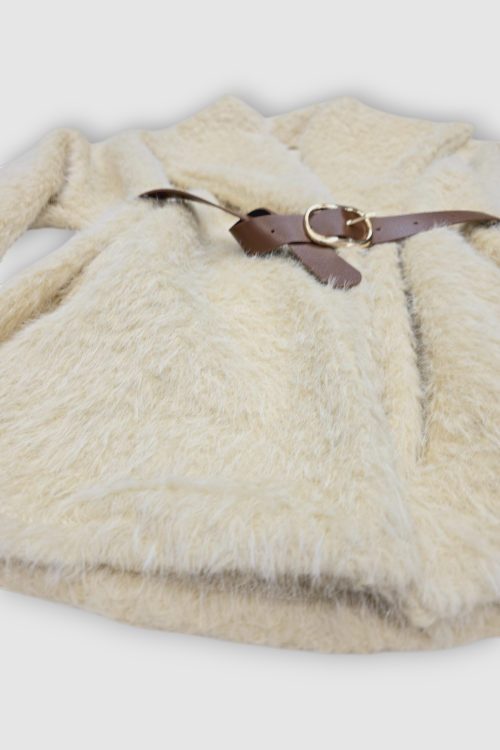 Bež lagana jakna Emma od umjetnog krzna sa pojasom