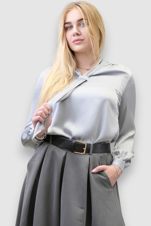 Ženska satenska košulja Ivania u sivoj boji s ukrasnom kravatom