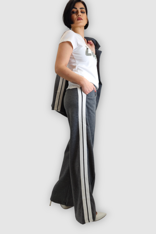 Žensko sivo moderno odijelo sa trakama Caprice