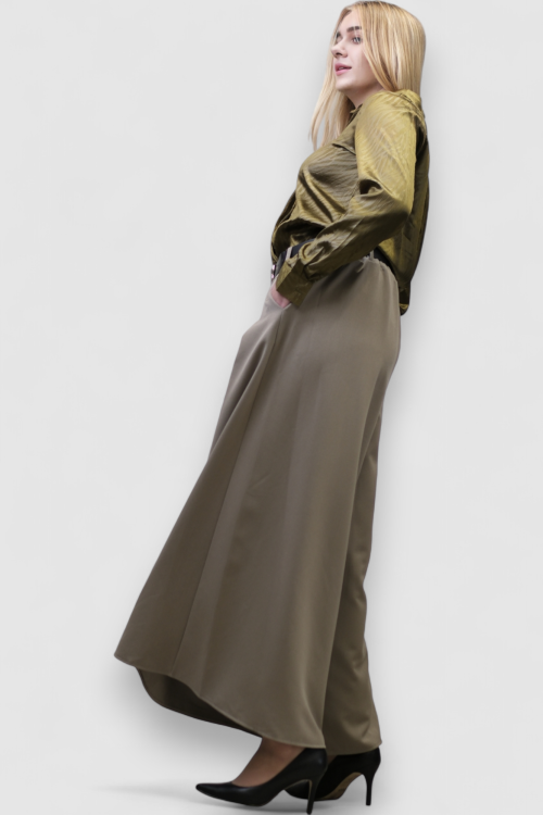 Suknja hlače Cicely u boji blata s faldama i remenom