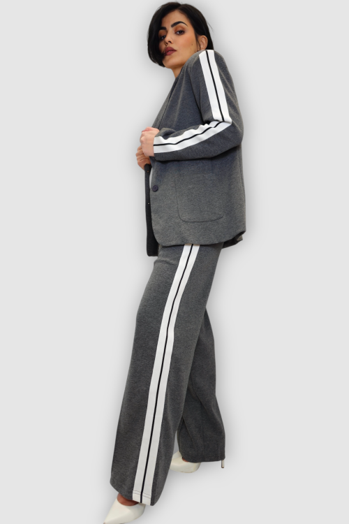 Žensko sivo moderno odijelo sa trakama Caprice