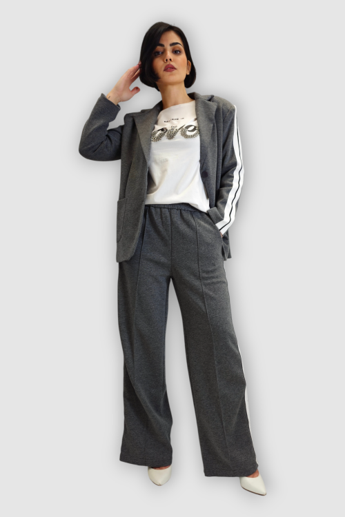 Žensko sivo moderno odijelo sa trakama Caprice