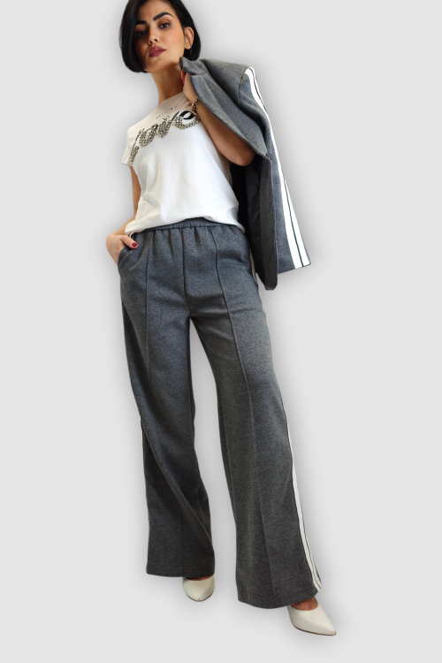 Žensko sivo moderno odijelo sa trakama Caprice