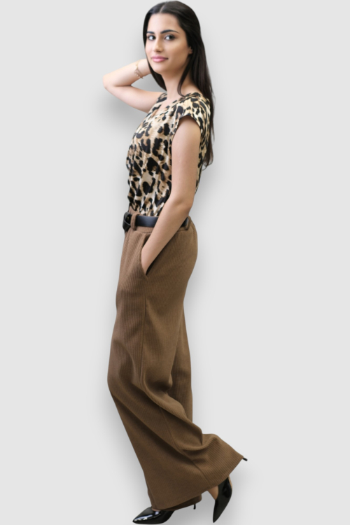 Camel samt hlače Lucy s širokim nogavicama i remenom