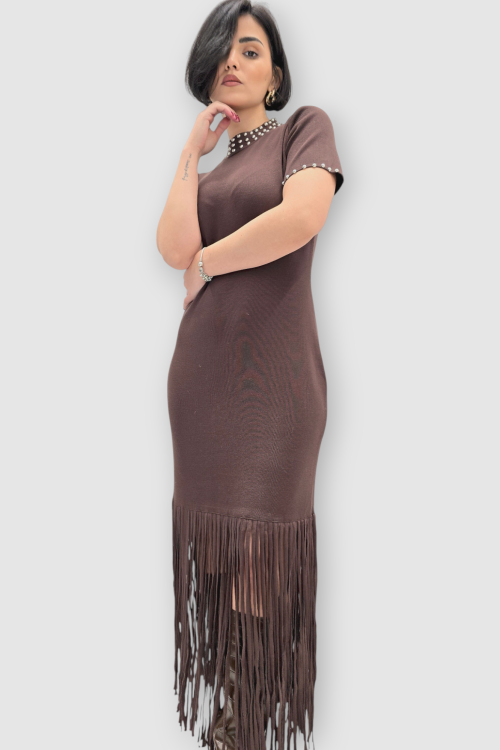 Elegantna smeđa vintage boemska haljina Cornelia sa resama na rubovima i perlicama na dekolteu