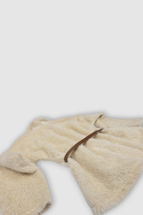 Bež lagana jakna Emma od umjetnog krzna sa pojasom