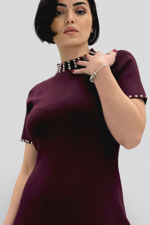 Elegantna bordo vintage boemske haljina Cornelia sa resama na rubovima i perlicama na dekolteu